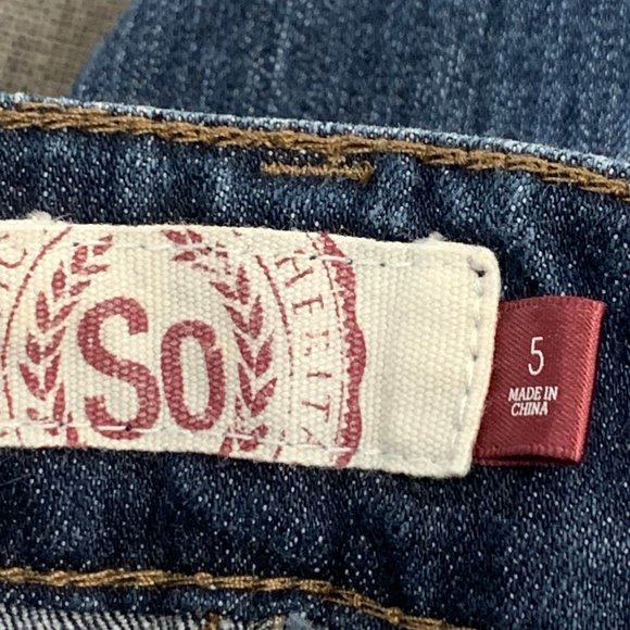 So Straight Dark Blue Denim Jeans Size 5 Low Rise 78%‎ Cotton Polyester Spandex - Picture 3 of 14